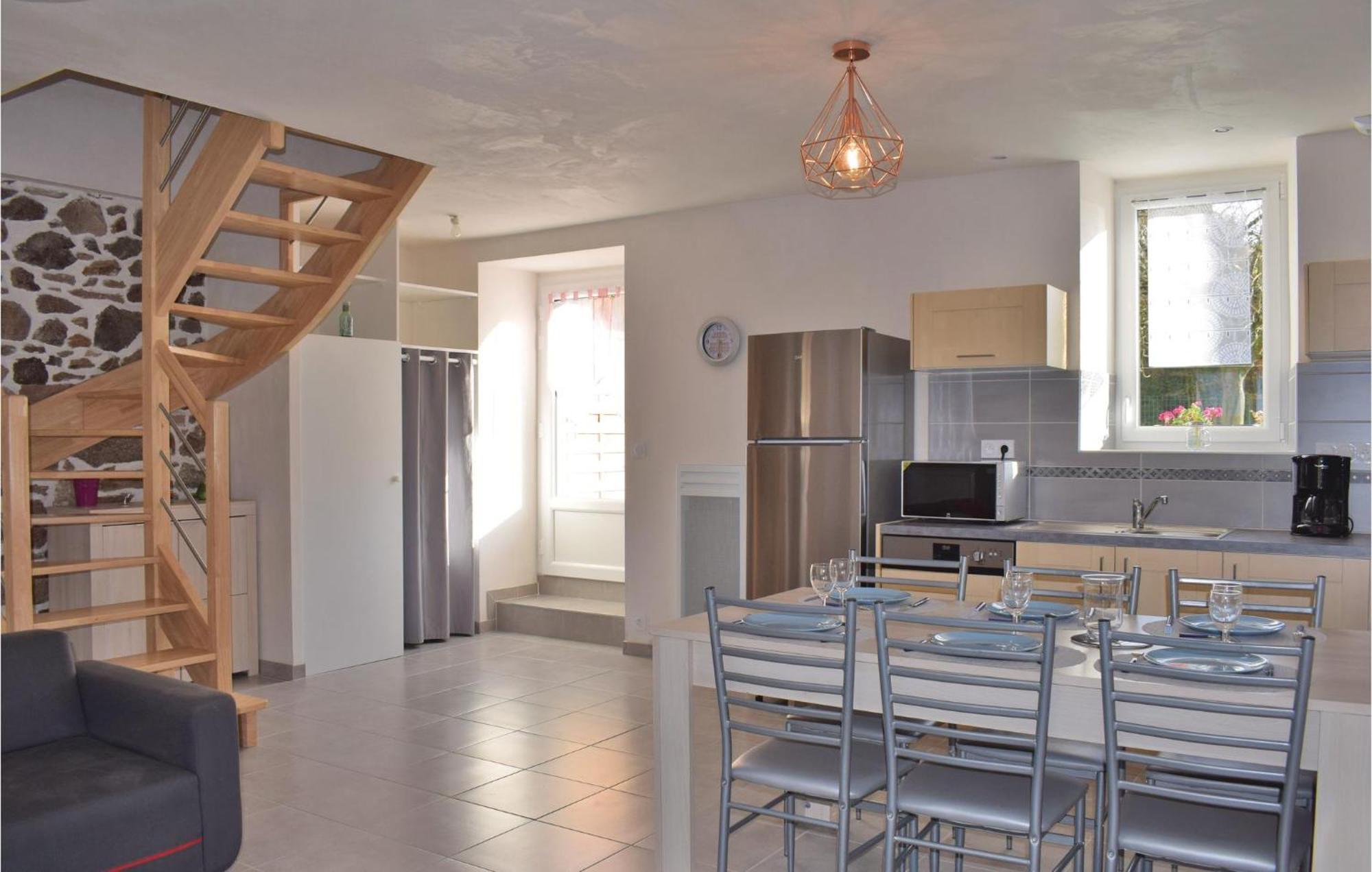 Gorgeous Home In Saint Alban With Kitchen מראה חיצוני תמונה